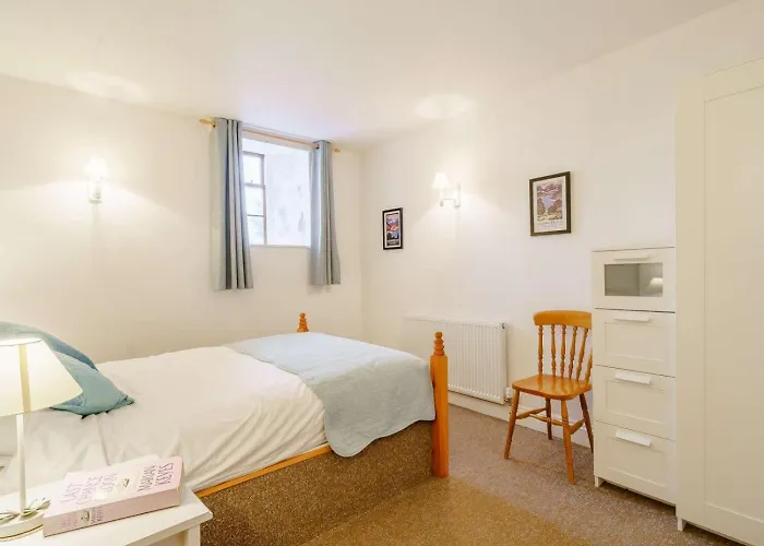 2 Bed In Penrith Oc-sz339 Nyaraló